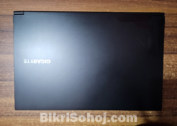 Gigabyte G5 GE gaming laptop